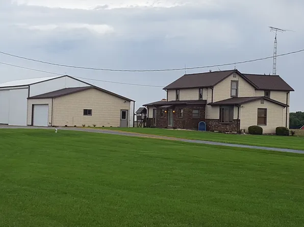 10443 Rupert Rd, Wapakoneta, OH 45895