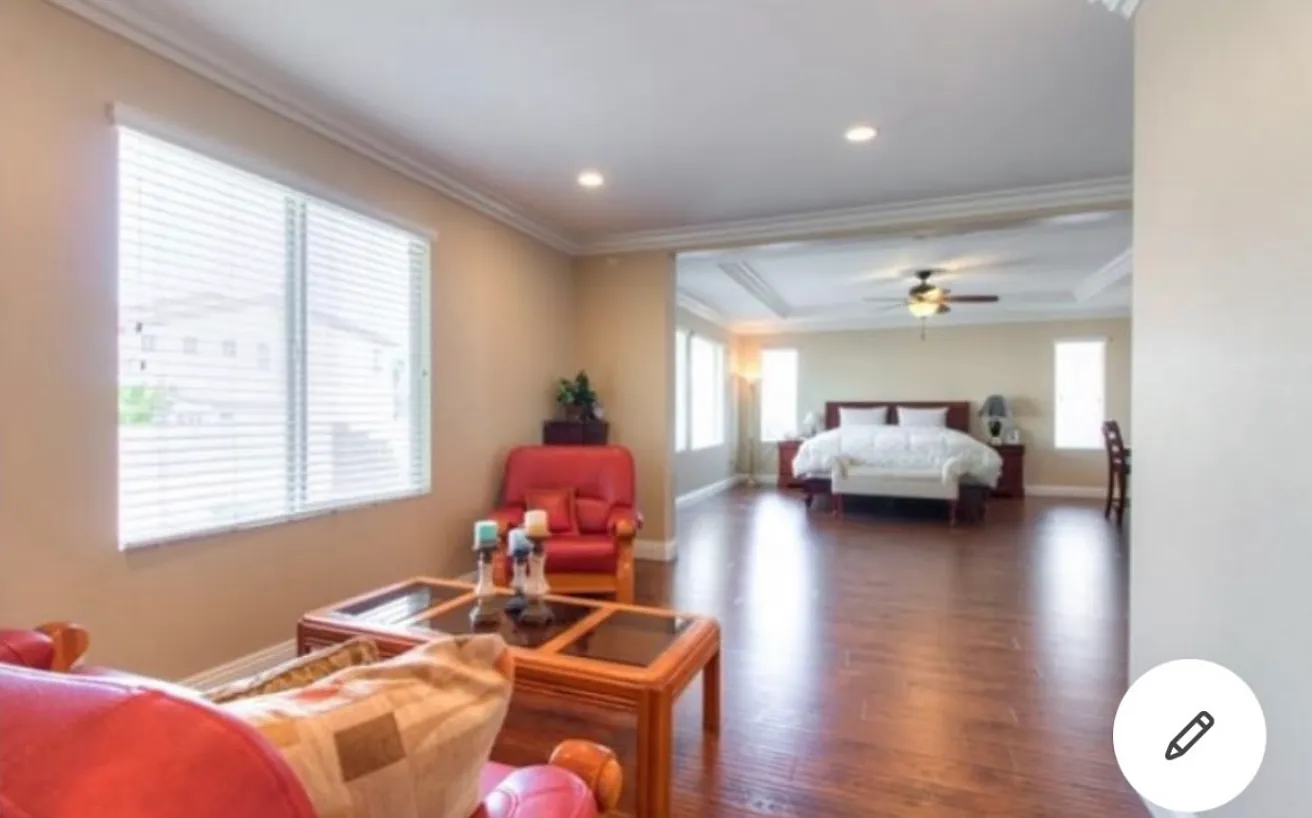 8 bed, 4699 sqft, $1,699 — Photo 1