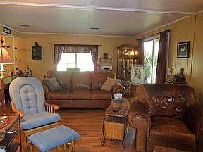 4th image of 1102 Pioneer Cir