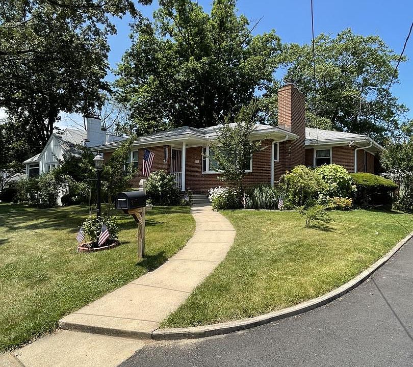 1st image of 217 S Ford Ave