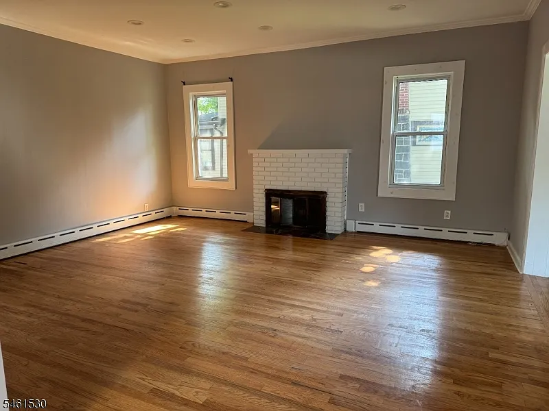 3 bed, 1.5 bath, $3,300 — Photo 1