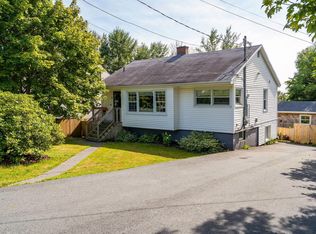 2 Hilltop Ter, Halifax, NS B2Y 3T1