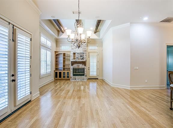 5th image of 340 Watermere Dr