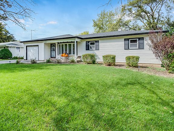 4th image of 23826 W Essex Dr