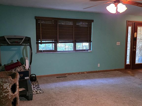 3rd image of 949 N Dale Dr
