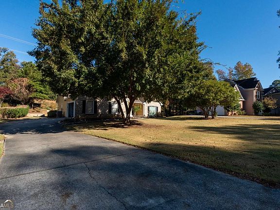 5th image of 727 Eight Point Ct