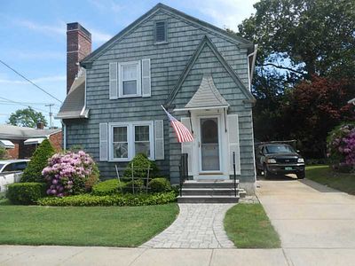 12 Mayfair Rd, Warwick, RI, 02888