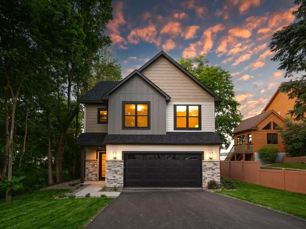 2006 Shorewood Ln, Mound, MN 55364