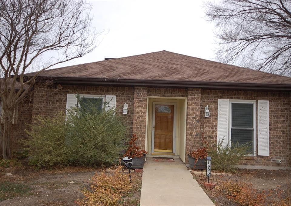 1st image of 1605 Glencairn Ln