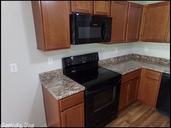 3rd image of 6097 Saddle Hill Dr