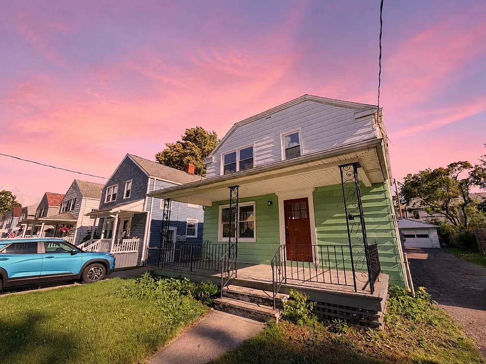 135 Kimberly Ave #2