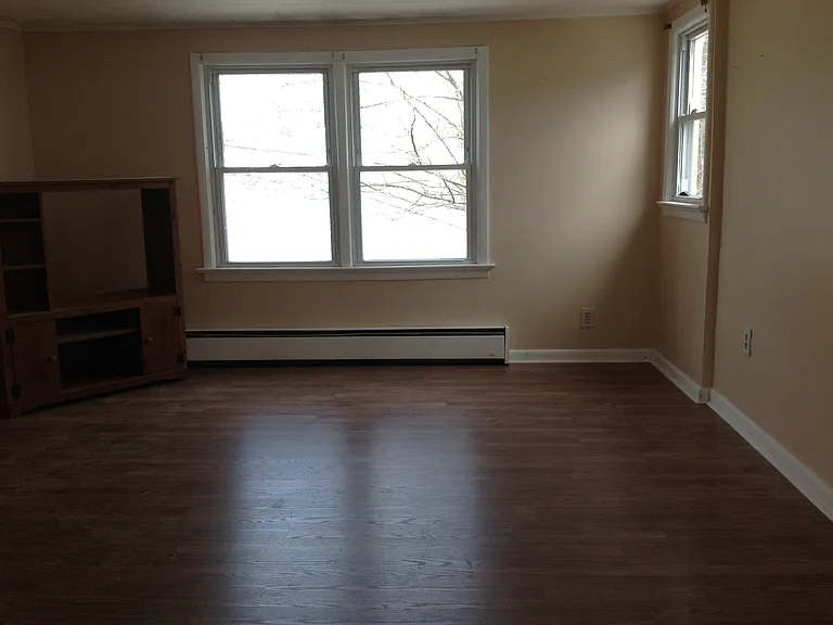 424 Thayer Ave #2F — Photo 8