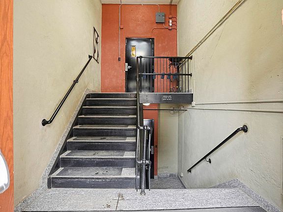 4th image of 10249 104th St NW #102