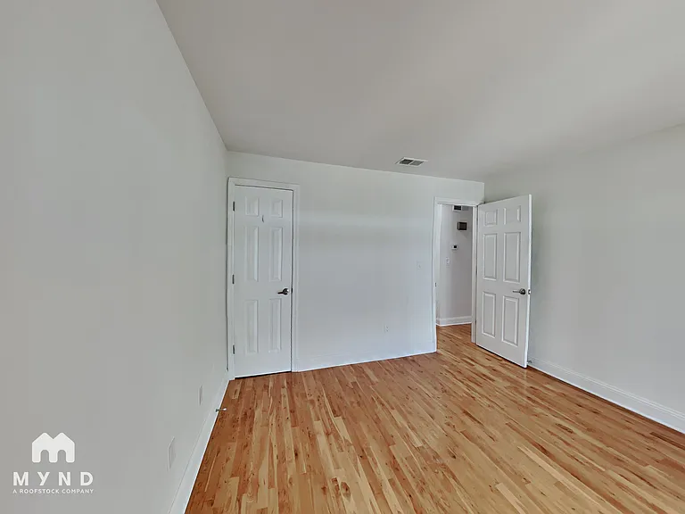 417 Granville Ct — Photo 6