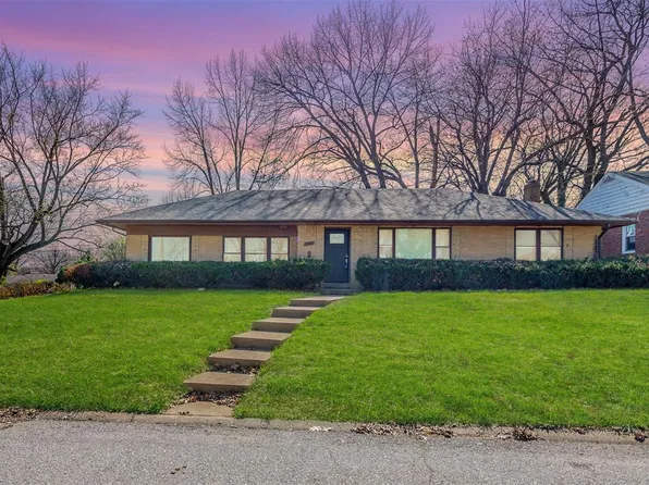7100 Forest Hill Dr, Saint Louis, MO 63121
