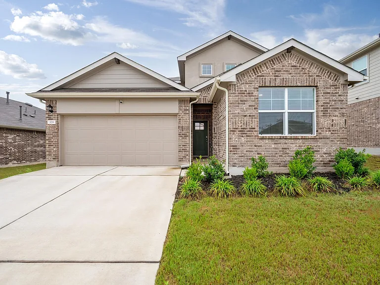 129 Briggs Ln — Photo 3