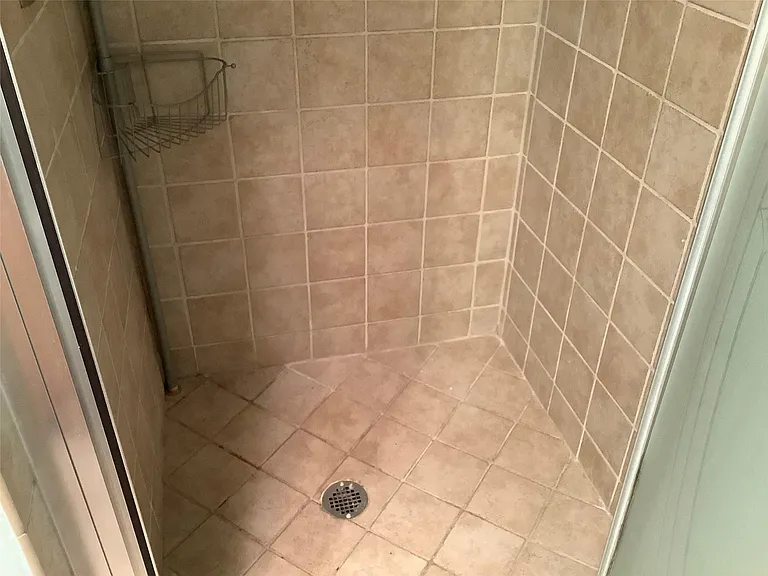 70 Normandy Ln #B — Photo 14