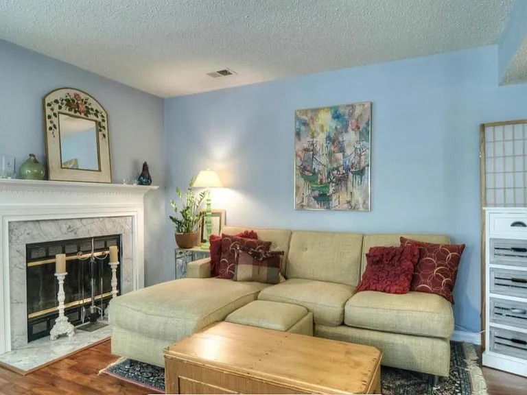 6003 Ellesmere Ct #19A — Photo 3