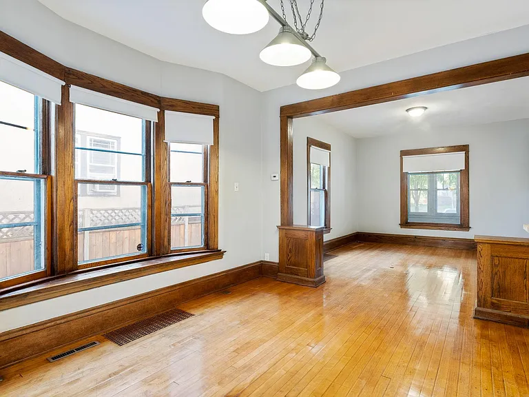 3325 Hennepin Ave — Photo 10
