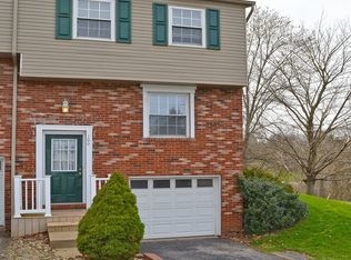 102 Blue Jay Dr, Canonsburg, PA 15317