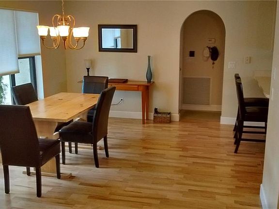 5th image of 2399 SE Fruit Ave