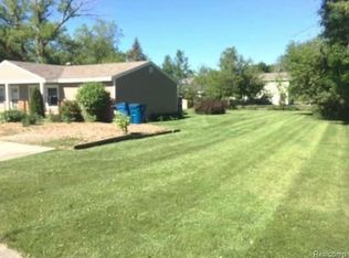 701 Aldrich St, Linden, MI