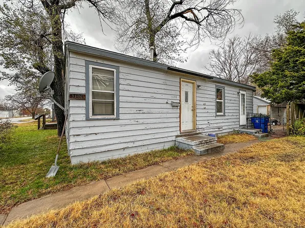 1138 W McCormick Ave, Wichita, KS 67213