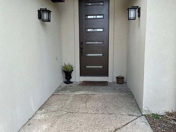 2nd image of 1558 Guadalajara Ave