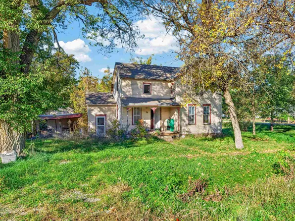 811 N Plum St, Peabody, KS 66866