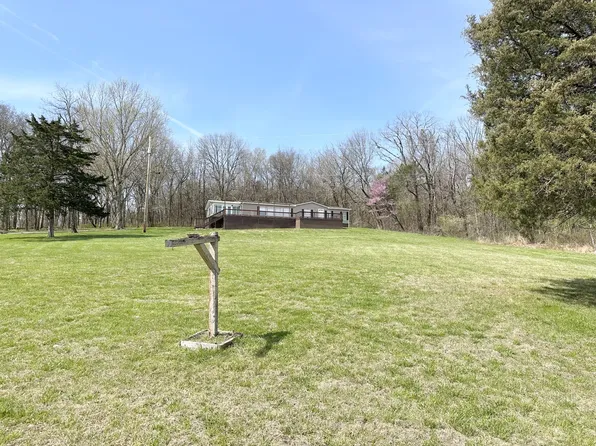 16 Brittany Ln, Gordonsville, TN 38563