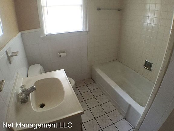 5th image of 1205 Leslie Ln
