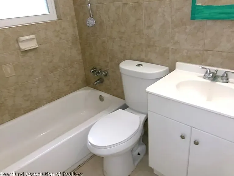 1703 Rainbow Ave — Photo 5