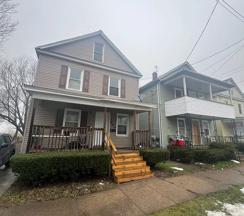 450 E 2nd St