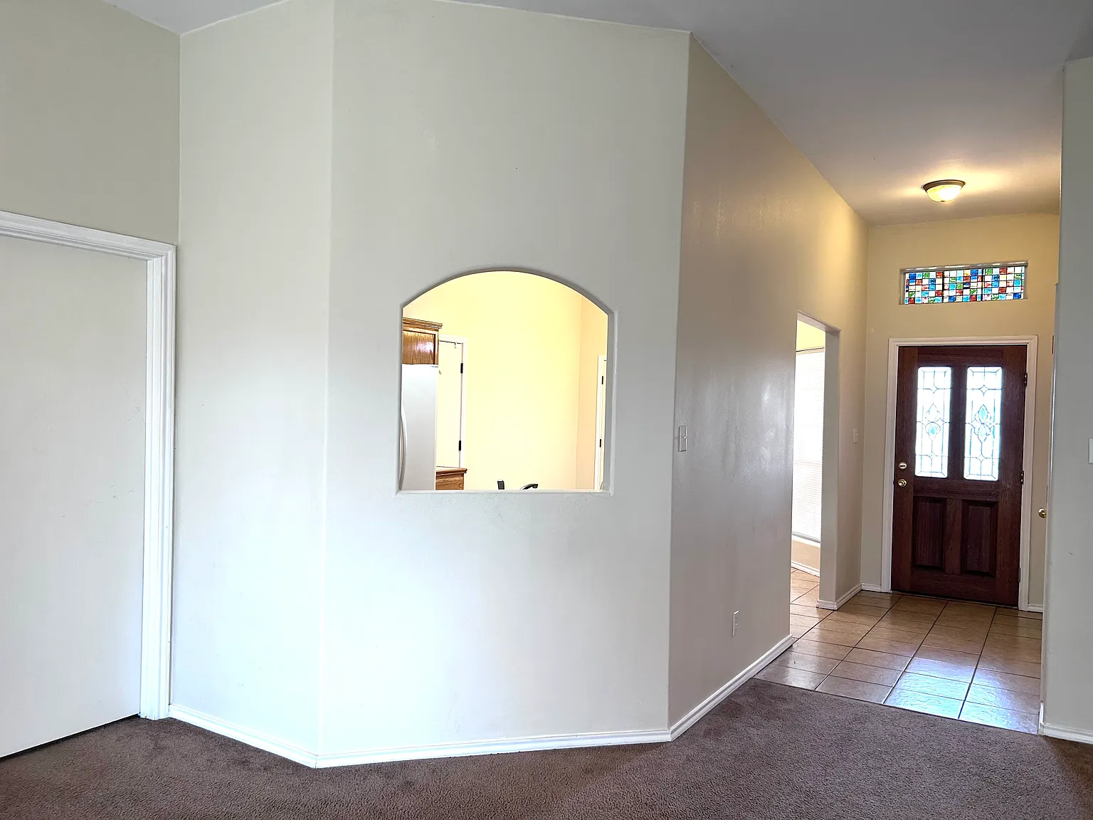 4 bed, 1649 sqft, $2,300 — Photo 3