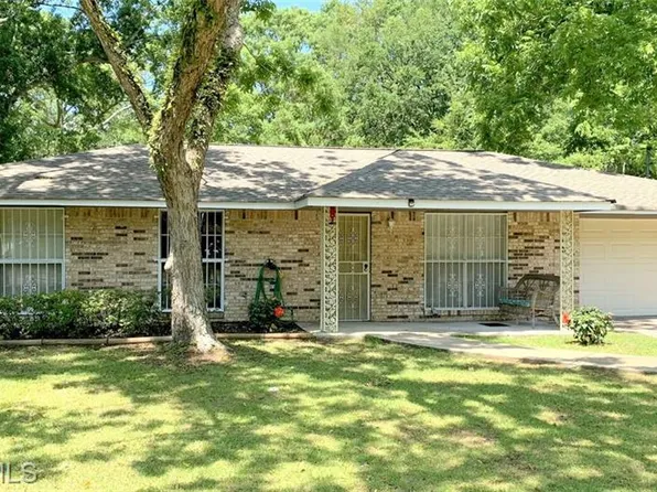 913 McGee Cir, Bay Minette, AL 36507