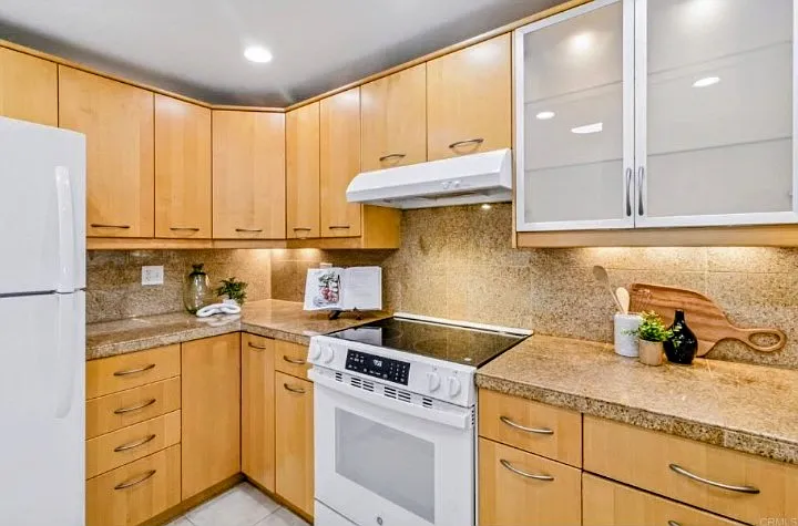 Rendering Kitchen with Furnishings
