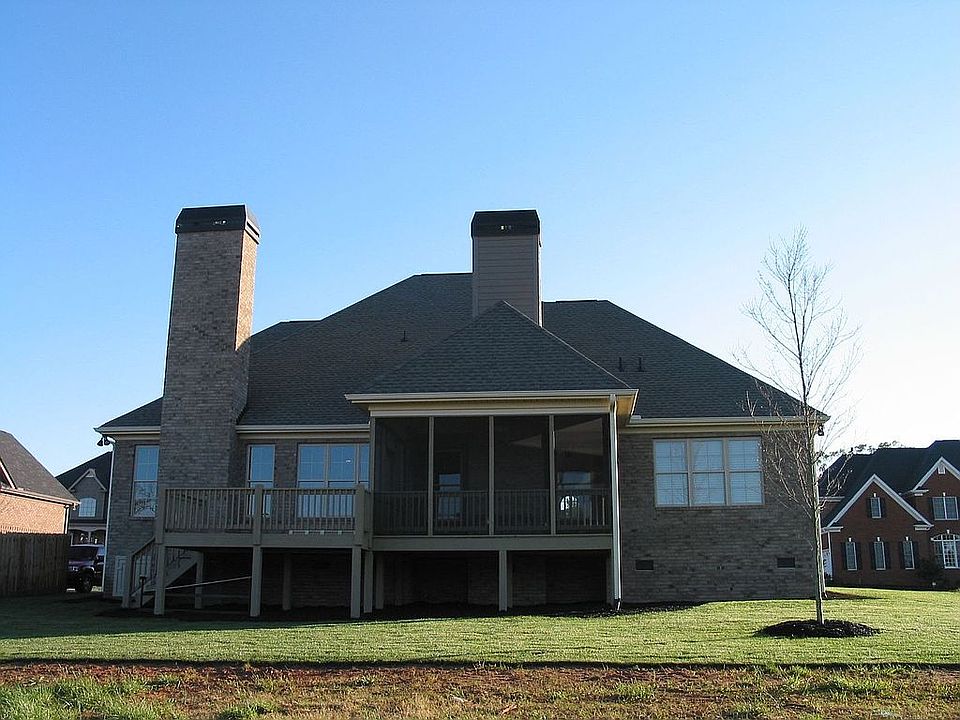 2nd image of 207 Pawleys Dr