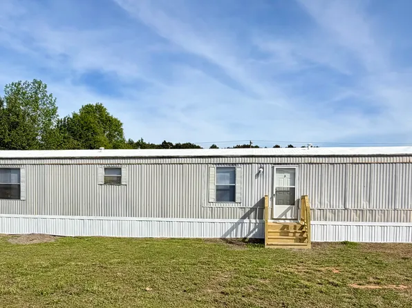 1402 Chicopee Rd, Benson, NC