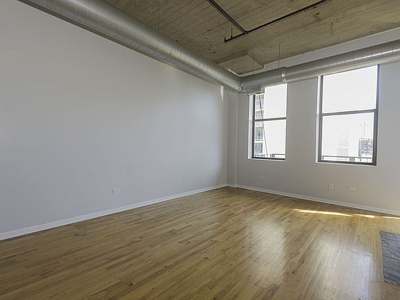 4th image of 758 N Larrabee St APT 722