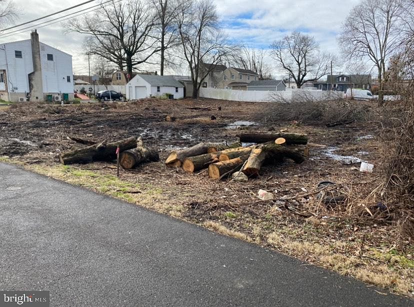 2nd image of 1041 Excelsior Ave Lot 575