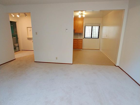 4th image of 246 Dorland St #2