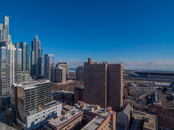 3rd image of 1464 S Michigan Ave APT 2209