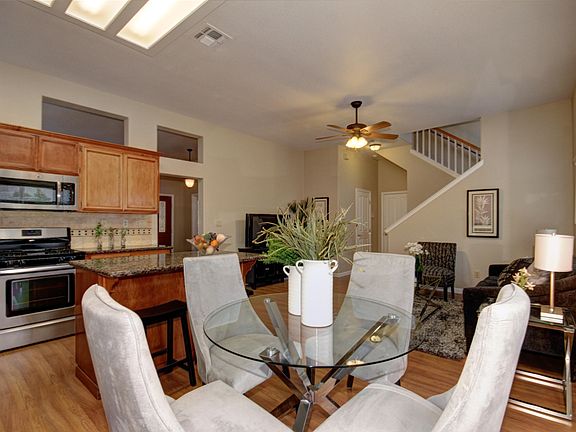 4th image of 18 Promenade Ct