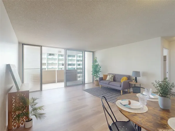 1561 Kanunu St APT 807, Honolulu, HI 96814