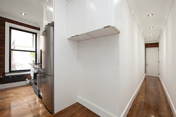 Rented by R New York | media 3