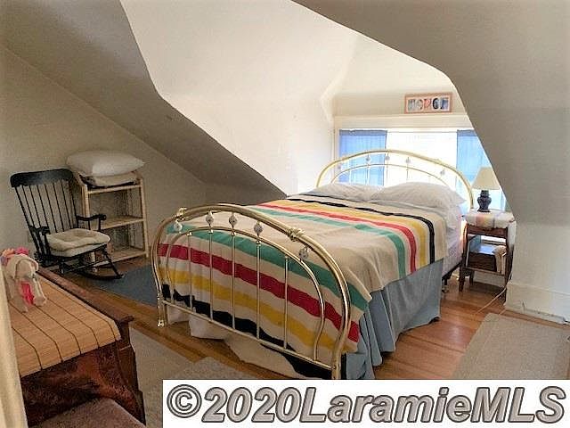 2nd image of 418 S 12th St