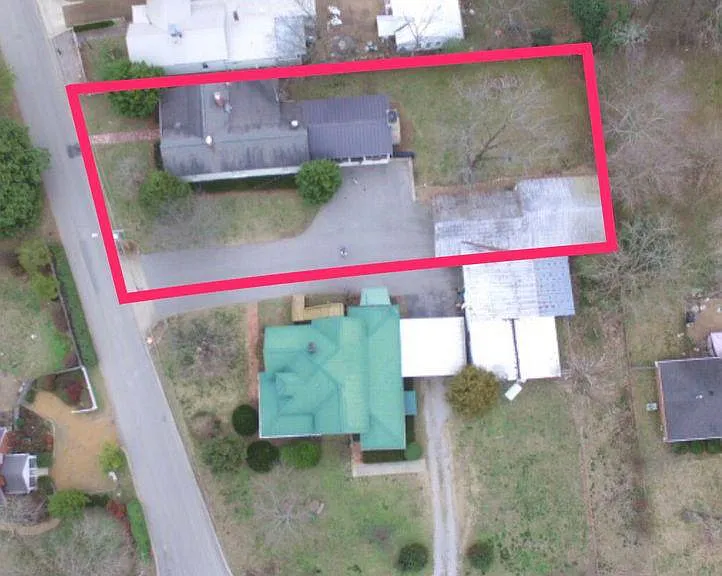 306 Stewart St — Photo 26