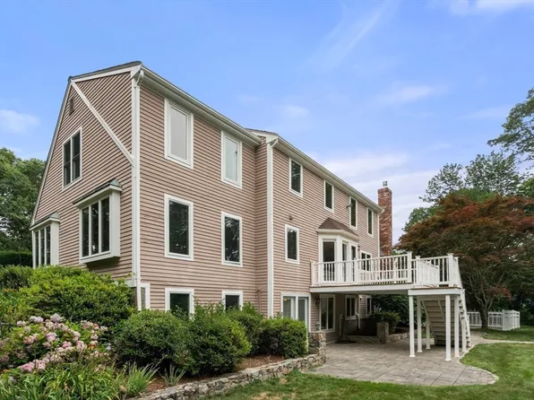 76 Ellisville Grn, Plymouth, MA 02360