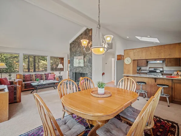 57485 Newberry Ln #4, Bend, OR 97707