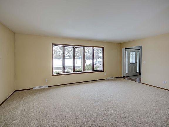 4th image of 760 Kensington Rd